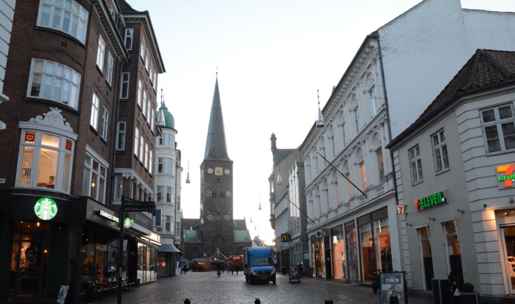 Aarhus by med domkirken i baggrunden